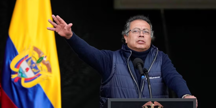 Disidencias de las FARC actúan como “ejército privado de cárteles mexicanos” de la droga, acusa Gustavo Petro