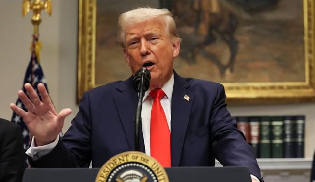 Trump inicia la guerra comercial con México y Canadá al aplicar los aranceles del 25%