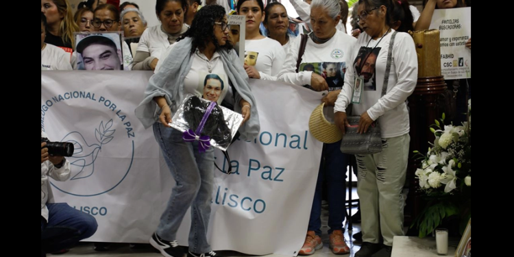 Propone Manlio Fabio Beltrones crear padrón de buscadores y darles seguro social