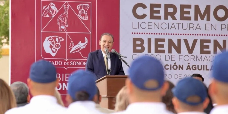 Alfonso Durazo refuerza corporaciones de seguridad con más policías egresados de la USP