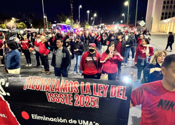 Protestan docentes en Sonora contra la reforma a la Ley del Issste