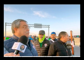 Trabajadores mineros exigen construcción de hospital IMSS; toman carreteras