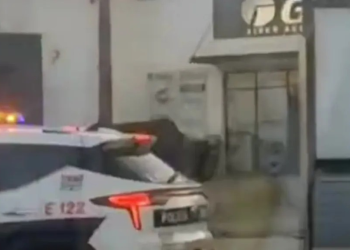 Joven Choca la Camioneta de su Abuelo Contra 5 Vehículos y un Negocio en Hermosillo