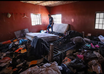 “Es muy doloroso, porque no sé si ahí está mi hijo”: el terror y el deseo de encontrar a un familiar en el centro de exterminio de Teuchitlán