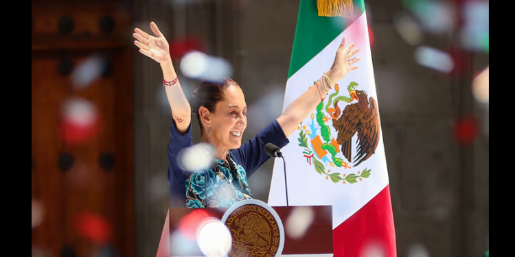 Sheinbaum, en su baño de masas en el Zócalo: “Ha prevalecido el diálogo y el respeto. No somos ni más ni menos que EE UU”