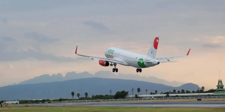 Viva Aerobus reporta emergencia en vuelo a Las Vegas; aterriza en Sonora