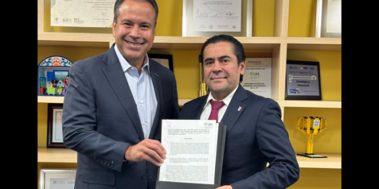 Hermosillo hace historia al recibir la primera concesión de radio pública: Toño Astiazarán