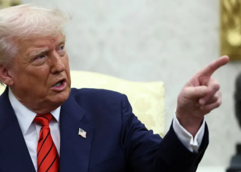 Trump insiste en anexar Groenlandia a EU, y rechaza dar marcha atrás en aranceles