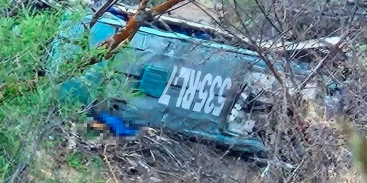 Volcadura en la Sierra Negra deja varios lesionados, son jornaleros que iban a trabajar a Sonora