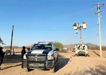 CFE corta luz a campo agrícola en el municipio de Caborca