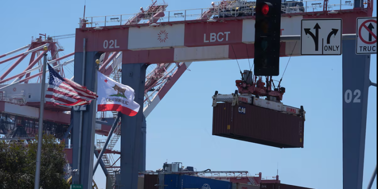 Trump ha recaudado ya 4.800 millones con los aranceles a China y 2.000 millones con los de México