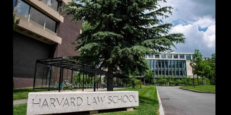 Harvard presentará demanda contra gobierno de Trump