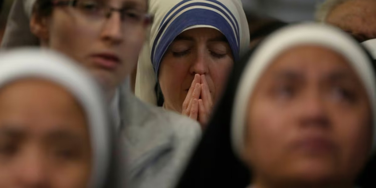 El Vaticano comunica que el Papa murió por un ictus