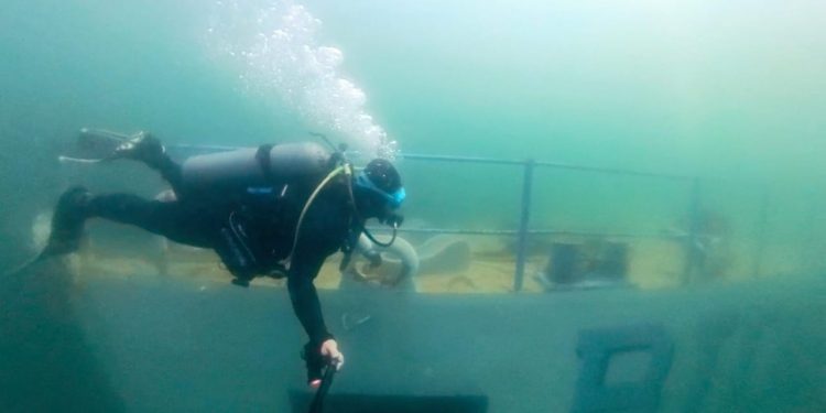 Hunden buque en San Carlos para formar sistema de arrecife artificial