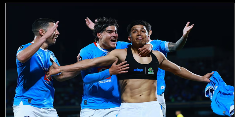 Cruz Azul rompe la maldición y elimina al América en una noche histórica en CU; Tigres su rival