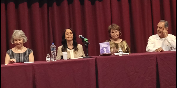 Presentan libro de Conchita Yáñez, pionera de la televisión en Sonora