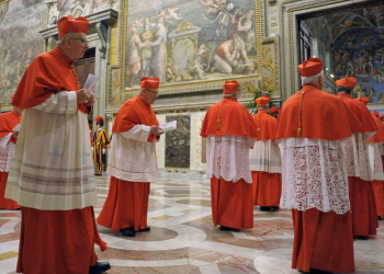 De “Novemdiales” a “Fumata Blanca”, el ancestral protocolo tras la partida del Papa Francisco