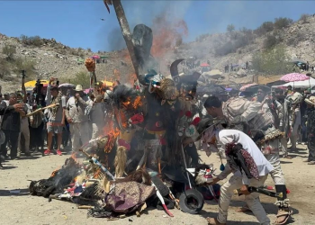 Pueblo yaqui celebra Sábado de Gloria renovando compromiso con su fe y cultura