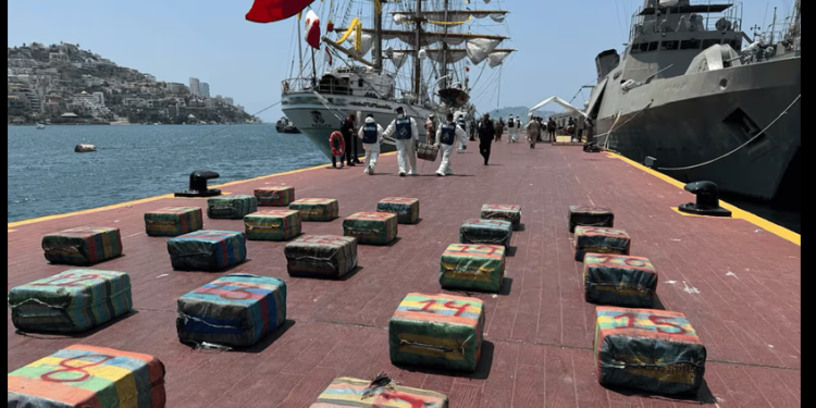 Cocaína y combustibles: la Armada saca pecho con decomisos históricos