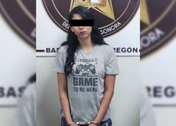 Cae mujer por presunto narcomenudeo y posesión de arma en Sonora