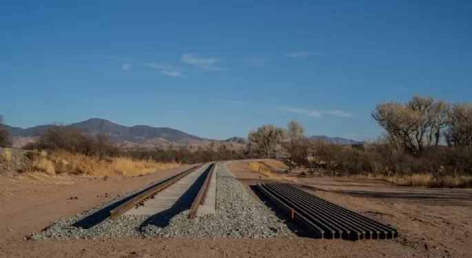 Ecocidio con licencia: simulación expone al tren federal en Sonora ante el T-MEC