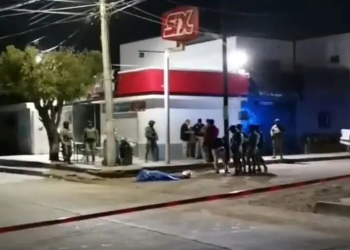 En Cd. Obregon, hombre roba cervezas, intenta huir y muere tras sufrir caída