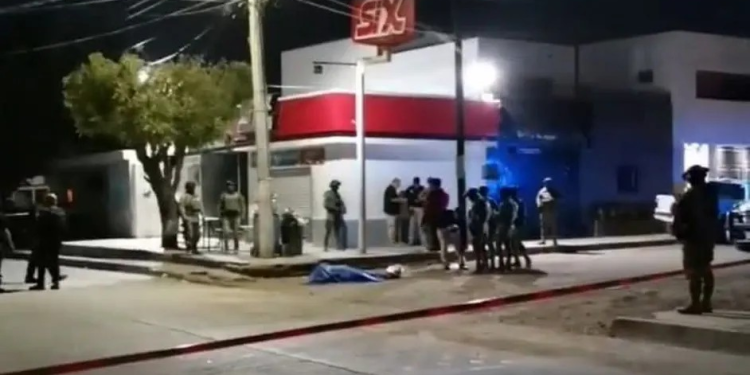 En Cd. Obregon, hombre roba cervezas, intenta huir y muere tras sufrir caída