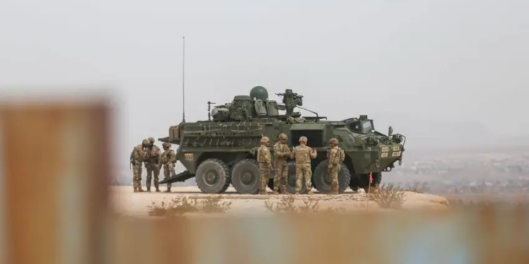 Trump ordena al Ejército de EU tomar el control de franja paralela a la frontera con México