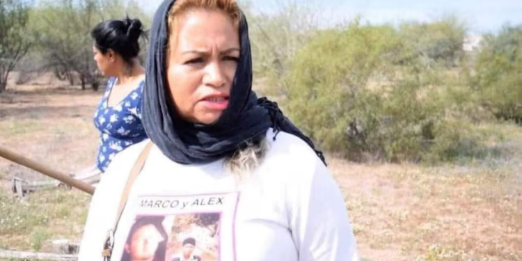 Ceci Flores acude a casa de “El Comander”, el hombre que desapareció a su hijo; advierte que podrían matarla