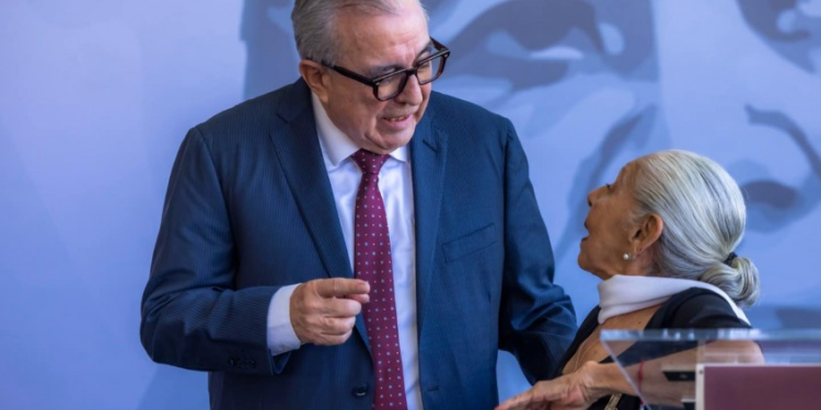 Preocupado, Rocha busca desaforar a su principal adversario interno y en Morena lo acusan de aplicar un “plan al estilo Fox”