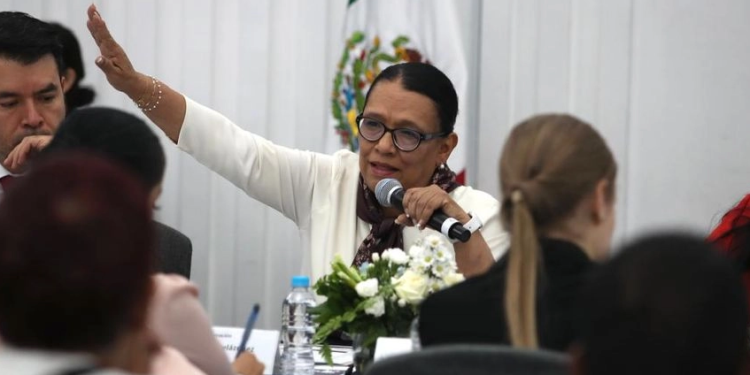 “O cambian o se van”: ultimátum de Rosa Icela a servidores públicos por desapariciones