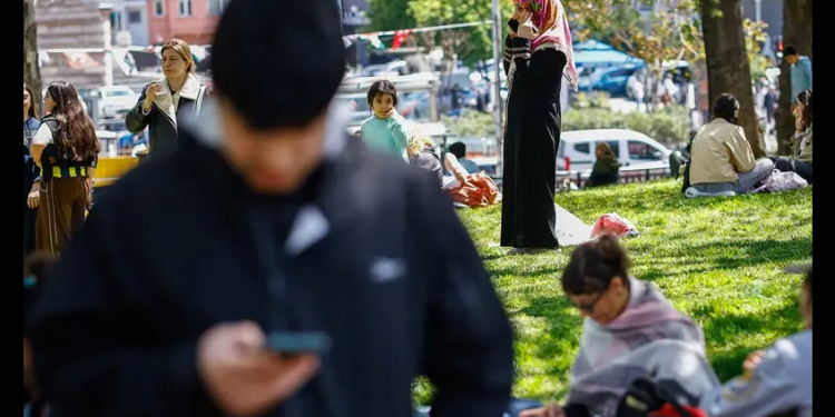 Sismo magnitud 6.2 sacude Estambul, capital turca