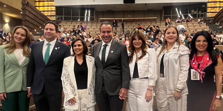 Participa Toño Astiazarán en Foro Nacional a favor de un futuro seguro para la niñez 