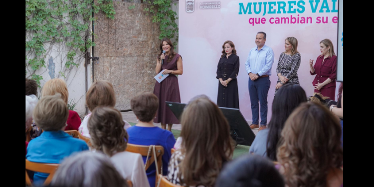 Reconocen Toño Astiazarán y Patty Ruibal a “Mujeres Valiosas que Cambian su Entorno”