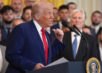 Trump amenaza a China con elevar los aranceles al 104% en respuesta a sus represalias