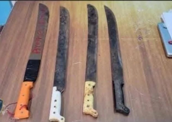 Detienen a tres con armas blancas en Hermosillo