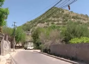 Hombre Sufre Choque Eléctrico y Cae de 4 Metros de Altura en Colonia Akiwiki; Estaba Trabajando