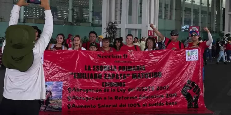 CNTE extiende protestas y amenaza con tomar el Aeropuerto de Hermosillo