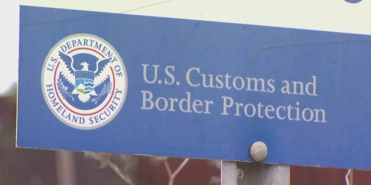 Madre guatemalteca busca audiencia para asilo en Tennessee luego de evadir una deportación en Arizona