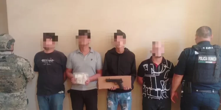Capturan a Banda de Presuntos Asaltantes en Ciudad Obregón; Uno de Ellos es Policía Municipal