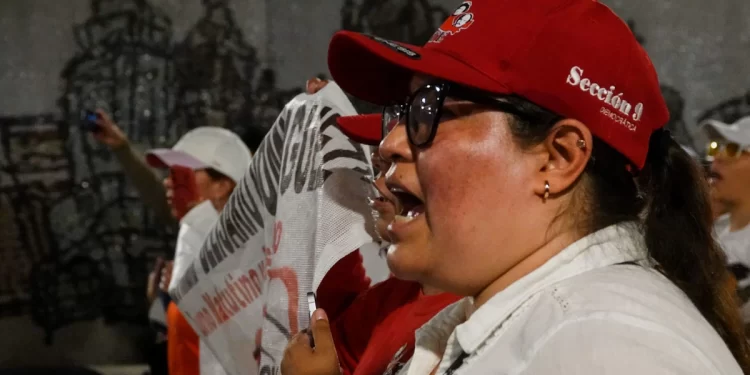 No solo es el AICM… CNTE amenaza aeropuerto en Sonora: ‘Solo les interesa extorsionar‘, critican padres