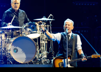 Bruce Springsteen, en el arranque de su gira europea: “Estados Unidos está en manos de una administración corrupta, incompetente y traidora”