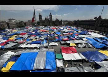 CNTE acuerda levantar paro y plantón