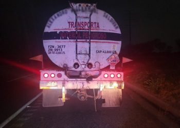 Interceptan trailer con 39 mil litros de huachicol en San Luis Río Colorado