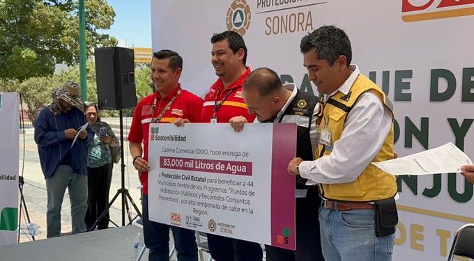 Iniciativa Privada dona 83 mil litros de agua para combatir deshidratación en Sonora