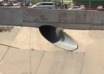 Policías se Extraviaron en Tuberías Persiguiendo a Presunto Ladrón en Hermosillo