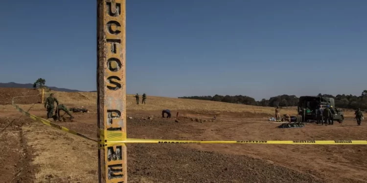 Huachicol: el enemigo silencioso que contamina el ambiente y las vidas en México