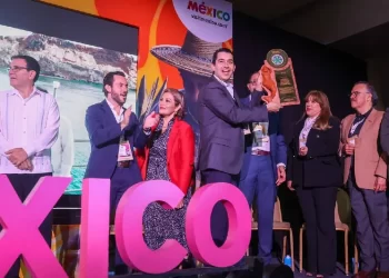 Gobernador Durazo es reconocido en Tianguis Turístico por modelo de turismo sustentable