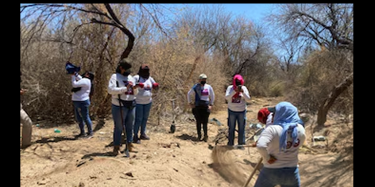 Madres Buscadoras de Sonora hallan dos cuerpos cerca del aeropuerto de Hermosillo: “El 10 de mayo no es un día de celebración”