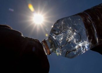 Calor extremo afecta salud de personas en Sonora
